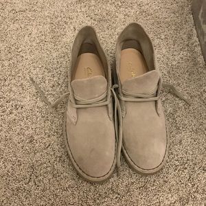 Womens Clark’s Desert boots. Size 9
